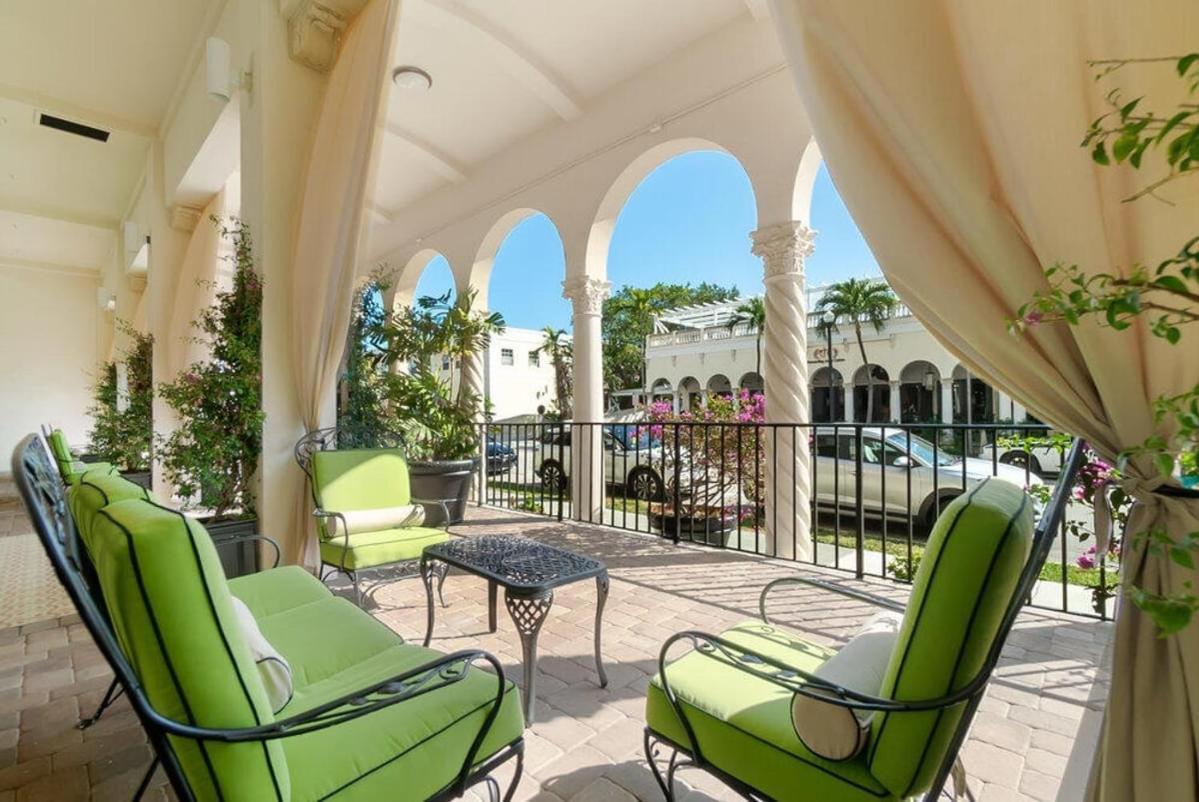 King Bed Mermaid Suite - Heart Of Palm Beach, Free Parking Included Eksteriør billede